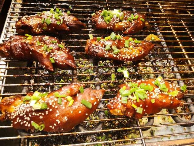 厦门曾厝安美食街哪家好吃，厦门曾安厝美食排名（游客超百万的厦门曾厝垵美食街）