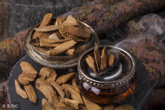 沉香树种子多少钱一斤，沉香种子苗好还是嫁接苗好?集成房屋视频（这种每千克要卖上万元的沉香）
