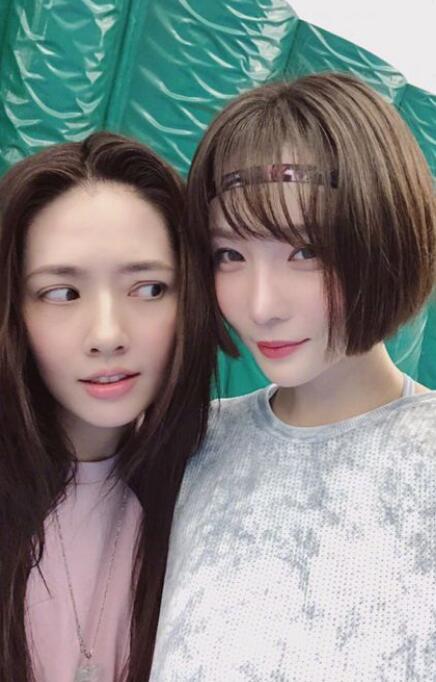 杨幂婚礼的伴娘是谁，杨幂婚礼的伴娘是谁呀（从杨幂杨颖婚礼来看，并不见得）