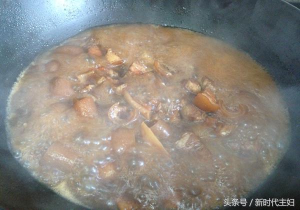 土豆炖豆角炖肉的做法，夏天做一锅豆角土豆炖五花肉