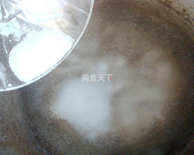 凉粉的薄荷水怎么做，薄荷味的凉粉怎么做（四川凉粉的做法）