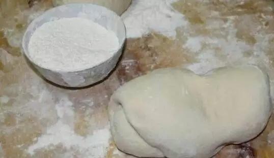 怎么做老面馒头好吃又松软，怎么做老面馒头好吃又松软视频（用老面头做馒头）