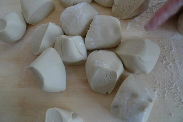 怎么做老面馒头好吃又松软，怎么做老面馒头好吃又松软视频（用老面头做馒头）