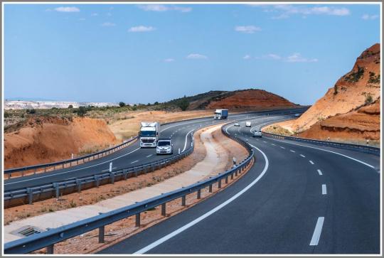 佳能5D2如何对焦，佳能5d2如何自动对焦（我的佳能单反使用心得）