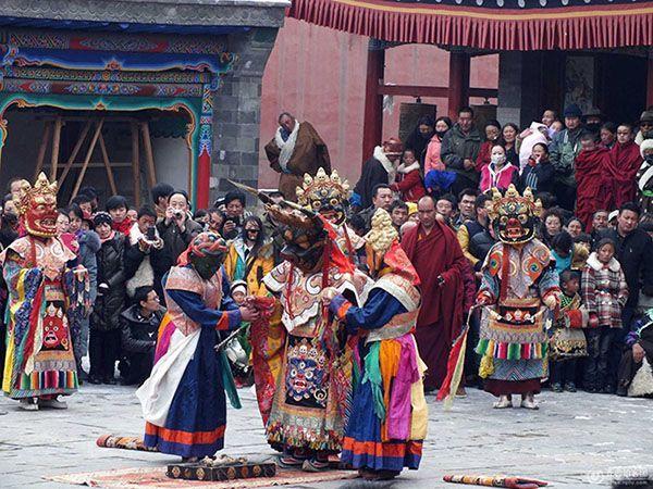 藏戏的相关资料，藏戏的资料（比京剧还早几个世纪的戏种——藏戏）