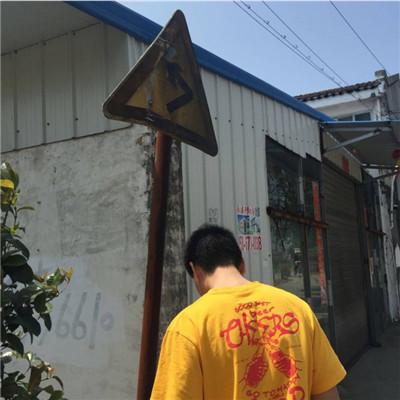 非主流情侣头像带字，非主流情侣头像带字一对 一人一半微信（非主流情侣头像一对两张2018）