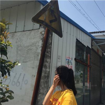 非主流情侣头像带字，非主流情侣头像带字一对 一人一半微信（非主流情侣头像一对两张2018）