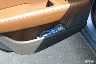 artico皮革与真皮差距大吗，artico皮革和皮革的区别（7款C级豪华轿车对比）