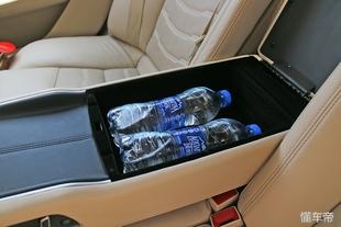 artico皮革与真皮差距大吗，artico皮革和皮革的区别（7款C级豪华轿车对比）