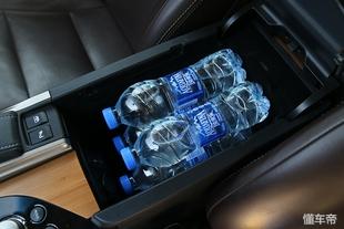 artico皮革与真皮差距大吗，artico皮革和皮革的区别（7款C级豪华轿车对比）