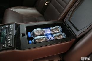 artico皮革与真皮差距大吗，artico皮革和皮革的区别（7款C级豪华轿车对比）