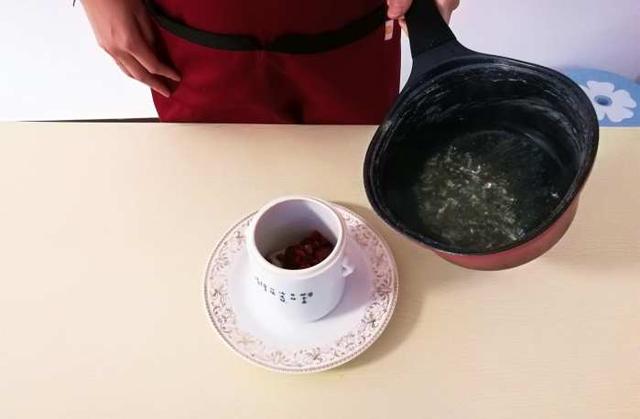 鲍鱼怎么煲汤滋补，星级大厨亲传的秘制鲍鱼汤做法