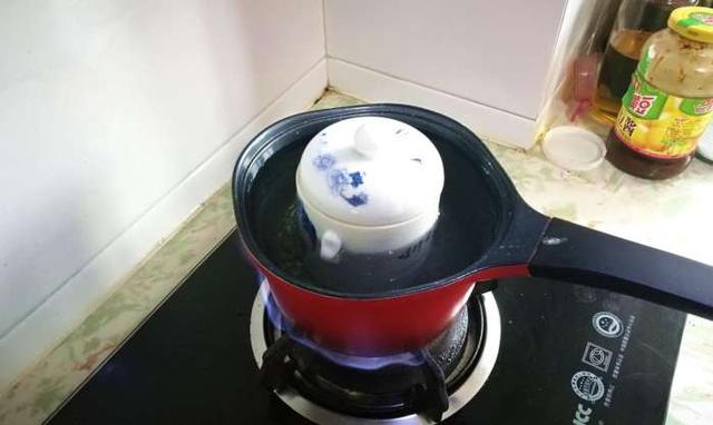 鲍鱼怎么煲汤滋补，星级大厨亲传的秘制鲍鱼汤做法