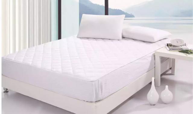 床褥和床垫的区别，床褥和床垫的区别是什么,哪个更舒服（为什么总是睡的腰酸背痛）
