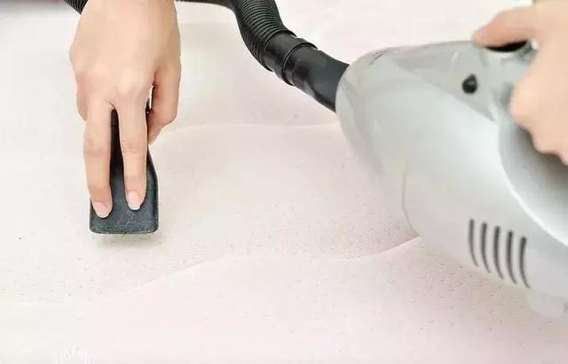 床褥和床垫的区别，床褥和床垫的区别是什么,哪个更舒服（为什么总是睡的腰酸背痛）