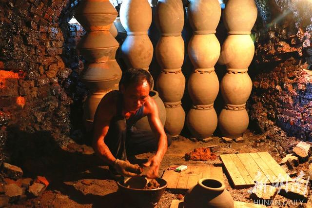 破碎的土陶盆属于什么垃圾，破碎的陶土陶盆属于什么垃圾（县区丨零陵土陶守望者）