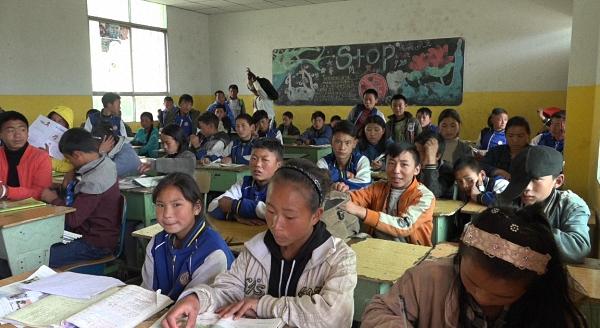 凉山州彝族四大家族是哪四个，少年阿布和他的家人们