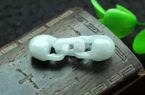 送梳子代表什么，送梳子有什么意思（古代10大定情信物）