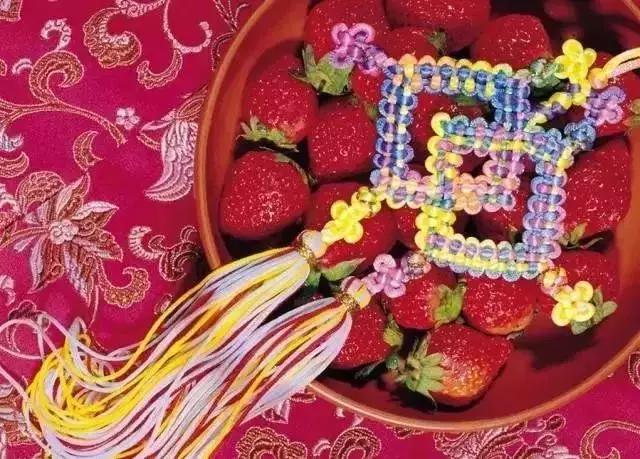 送梳子代表什么，送梳子有什么意思（古代10大定情信物）