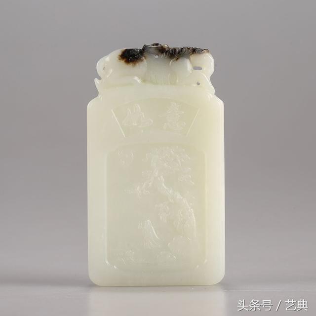 玉挂件的寓意是什么，玉挂件的寓意是什么意思（快来看看你的吊坠是有什么寓意~）