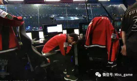 英雄联盟LOL小号多开功能如何使用，wegame怎么小号多开lol（天才少年Uzi的六年夺冠之路）