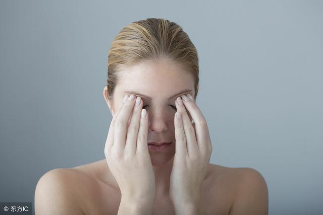 角膜炎是什么症状，单纯性疱疹角膜炎是什么症状（角膜炎和结膜炎的区别有哪些）