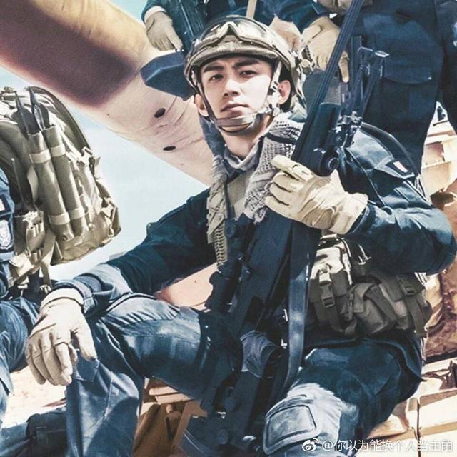 黄景瑜帅气高清图片   我的贺兰大人，黄景瑜最帅的图片（帅气硬朗大鲸鱼）