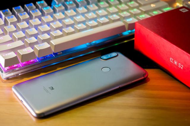 红米S2上手体验，这真的是千元机吗（看999元的颜值机拍照表现怎么样）