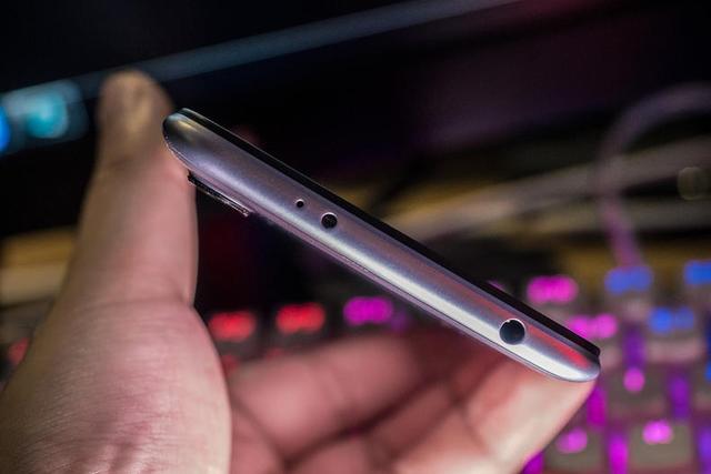 红米S2上手体验，这真的是千元机吗（看999元的颜值机拍照表现怎么样）