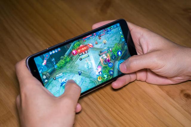 红米S2上手体验，这真的是千元机吗（看999元的颜值机拍照表现怎么样）