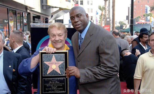 魔术师约翰逊艾滋怎么治好的，得了艾滋的魔术师约翰逊为什么可以活这么久（为何魔术师约翰逊依然生龙活虎）