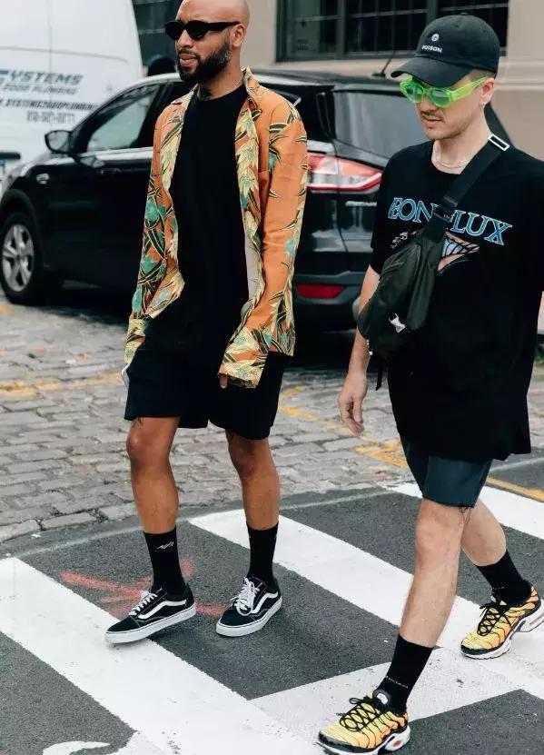 鸭舌帽可以洗衣机洗吗，鸭舌帽可以用洗衣机洗吗（想要帽子戴的帅）