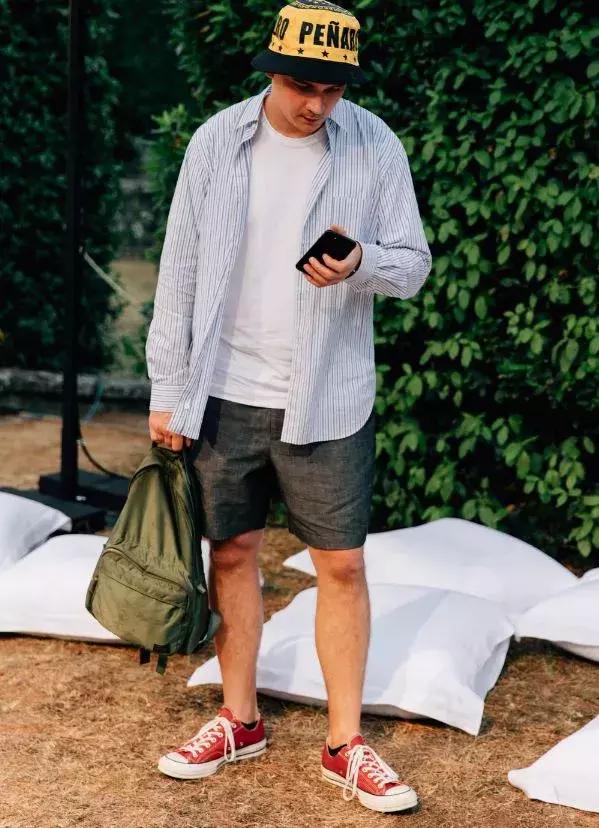 鸭舌帽可以洗衣机洗吗，鸭舌帽可以用洗衣机洗吗（想要帽子戴的帅）