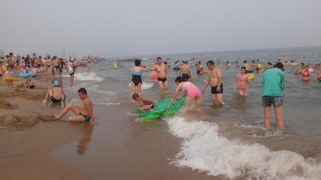 国内看海的十大圣地，有海又便宜的旅游景点（中国十大最美海滩，你去过几个）