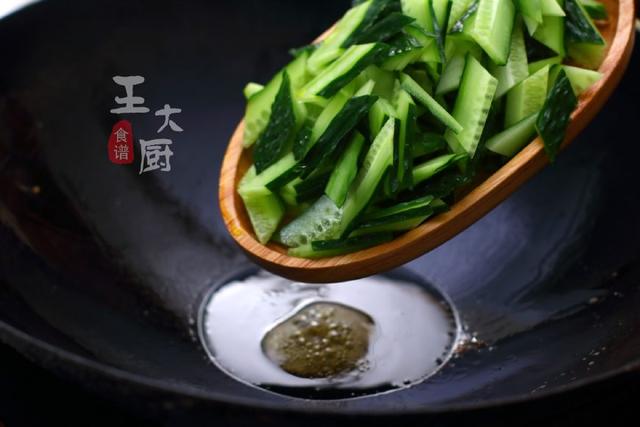 非常简单的炒鸡蛋做法，非常简单的炒鸡蛋做法视频（来看看我怎么做的）