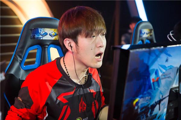 cf手游灵敏度，cf手游陀螺仪灵敏度最佳设置（穿越火线两狙神再次正面对话）