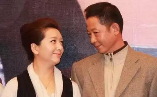 40岁江珊近照，同样51岁的徐帆和江珊