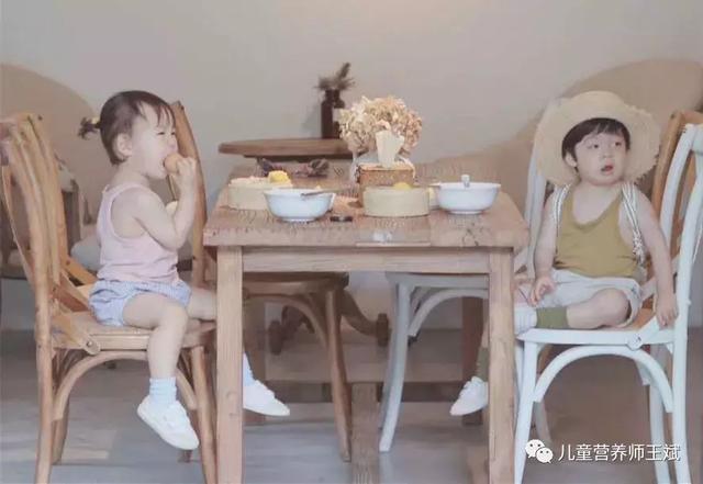 如何给宝宝添加辅食，如何正确的给宝宝添加辅食（不同性格宝宝辅食添加有技巧）