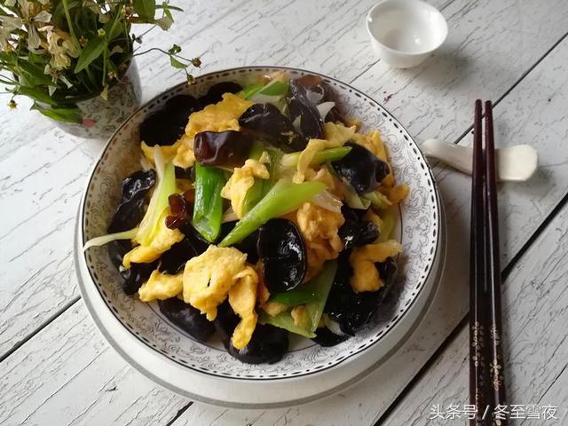 鸡蛋的做法大全家常，鸡蛋的十种详细做法（鸡蛋家常的10道做法）