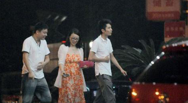 丁俊晖身高不到1米7，丁俊晖身高（丁俊晖曾携妻子露面）