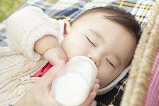 怎么断奶既快又不涨，快速追奶方法当天见效（宝妈试试这3招轻轻松松奶就断奶）