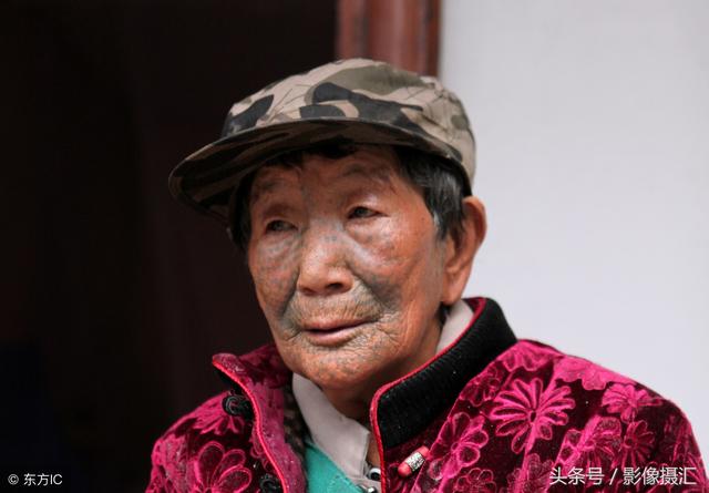 独龙族的风俗习惯，独龙族的风俗习惯介绍（“独龙族纹面女”一个古老的习俗）