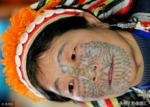 独龙族的风俗习惯，独龙族的风俗习惯介绍（“独龙族纹面女”一个古老的习俗）