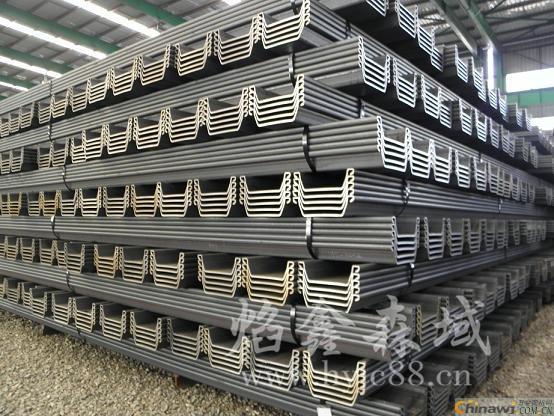 打钢板桩报价，3毫米普通钢板多少钱一吨（看了这些还觉得拉森钢板桩价格高吗）