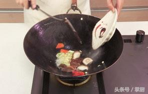 香菇怎么炒好吃又简单，怎么炒香菇好吃又简单（教你怎么炒香菇好吃又简单）