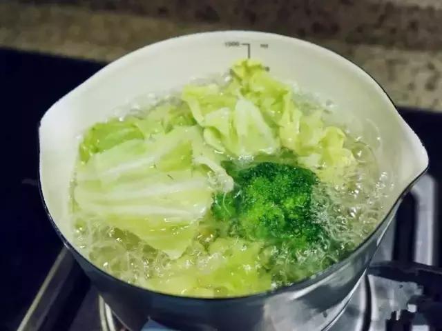 血珊瑚草的功效与作用，草珊瑚的药用功效（给孩子做这5道美食）