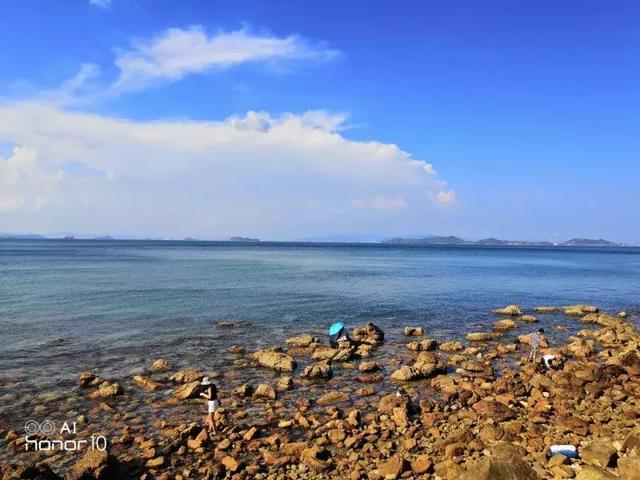 荣耀v10与荣耀10区别,荣耀10和荣耀v10有什么区别(荣耀10和荣耀V10哪个更值得买) 荣耀v10与荣耀10区别,荣耀10和荣耀v10有什么区别(荣耀10和荣耀V10哪个更值得买)