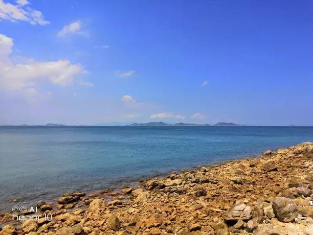 荣耀v10与荣耀10区别,荣耀10和荣耀v10有什么区别(荣耀10和荣耀V10哪个更值得买) 荣耀v10与荣耀10区别,荣耀10和荣耀v10有什么区别(荣耀10和荣耀V10哪个更值得买)