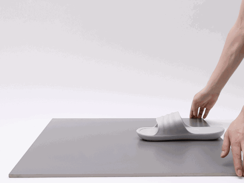 eva和pvc拖鞋哪个好，pvc拖鞋和eva拖鞋的区别（让全家人安心的防滑拖鞋）