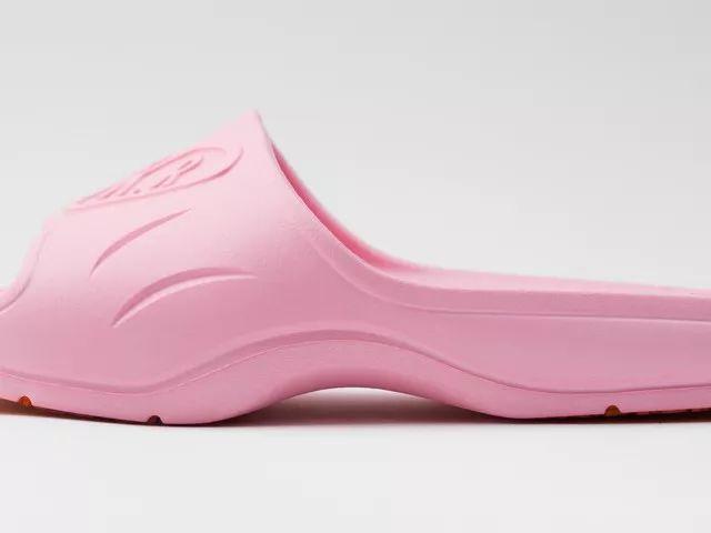 eva和pvc拖鞋哪个好，pvc拖鞋和eva拖鞋的区别（让全家人安心的防滑拖鞋）